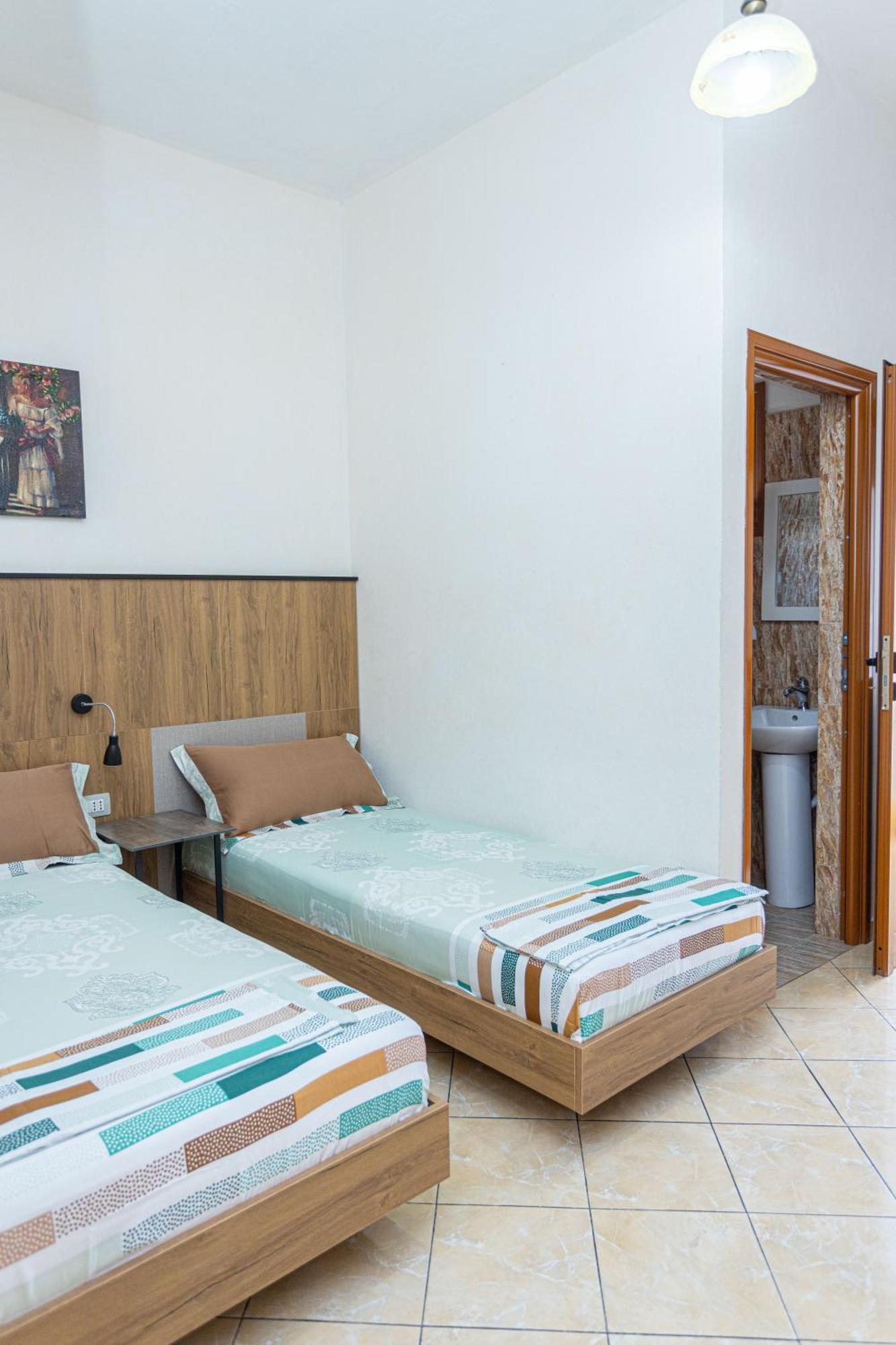 Vlorë Hotel Olti מראה חיצוני תמונה
