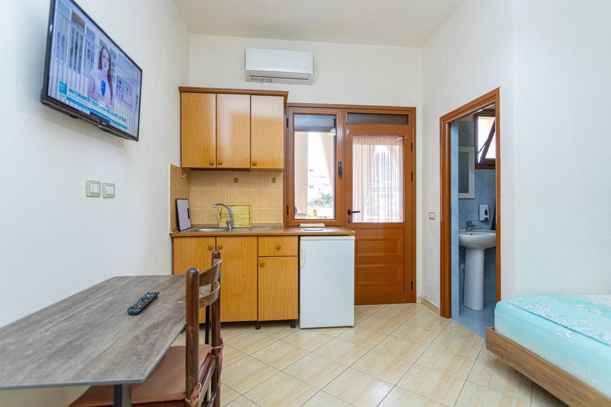 Vlorë Hotel Olti מראה חיצוני תמונה