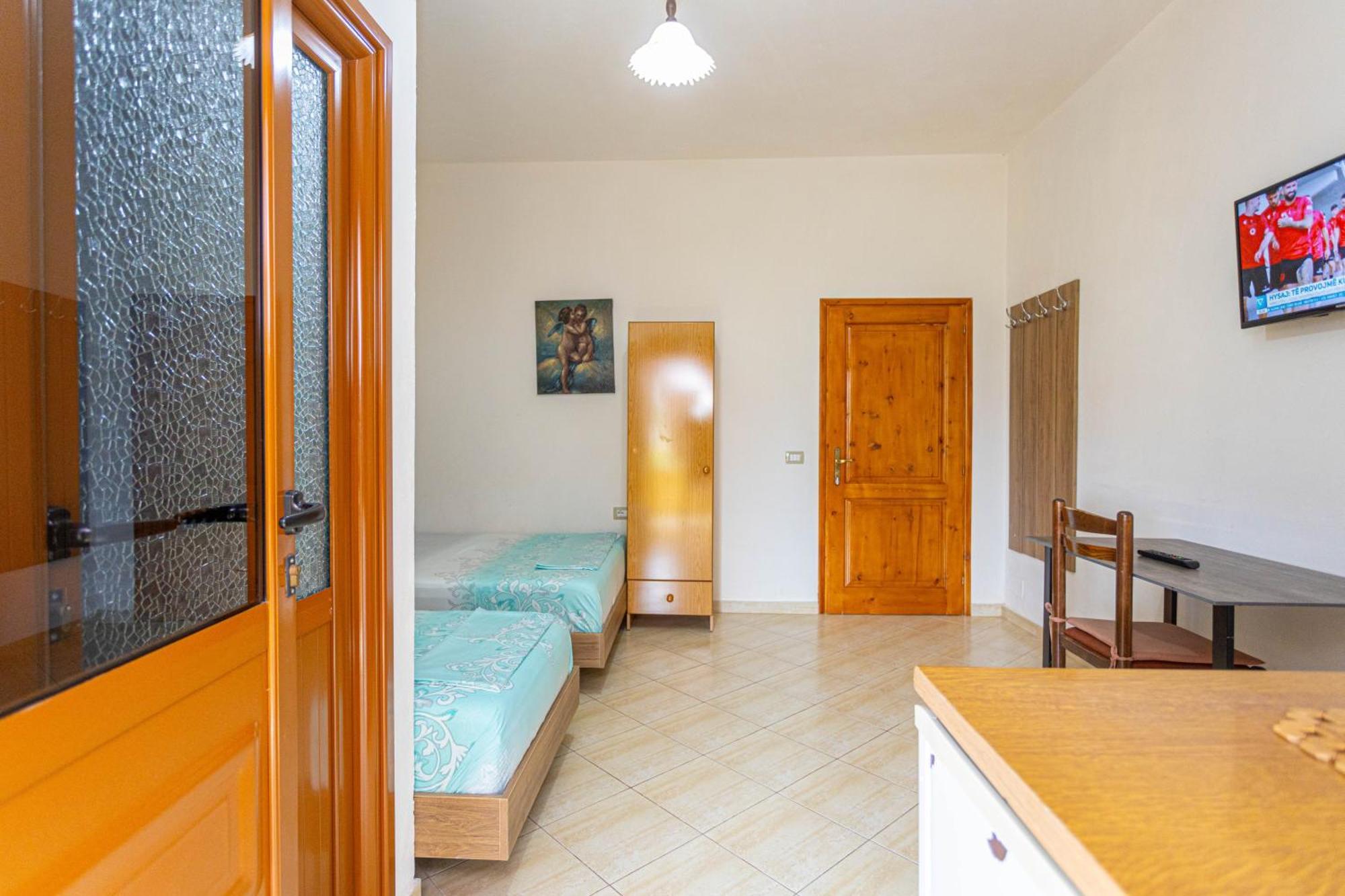 Vlorë Hotel Olti מראה חיצוני תמונה